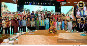 Pengerami Ngintu Hari Pengada Agong Ke-17 Ngeringka Semengat Penyerakup Menua Sarawak
