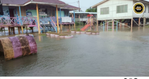 Sepenyampau 608 iku peranak ari 103 buah rumah di Kampung Long Bemang dituntung penusah ampuh bah