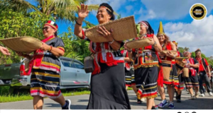 Pengawa Bejalai Gawai Singai Nyerakup Pesaka, Enggau Identiti Komuniti Bidayuh