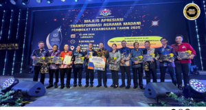Kontinjen Sarawak ngerikot penyulut ba Anugerah Transformasyen Asrama MADANI 2025